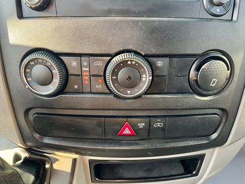 Used 2017 Mercedes-Benz Sprinter 3500 image 33