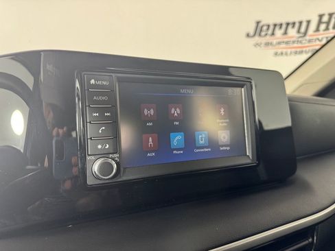 Used 2025 Nissan Kicks S AWD/4WD image 14