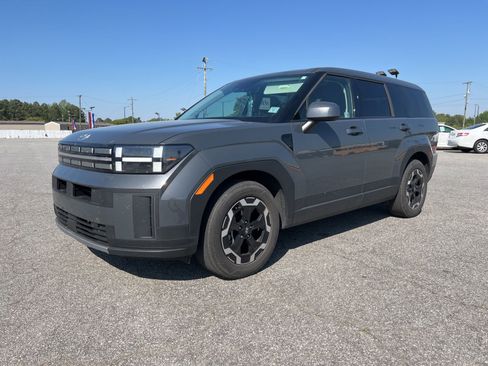 Used 2024 Hyundai Santa Fe SE image 1