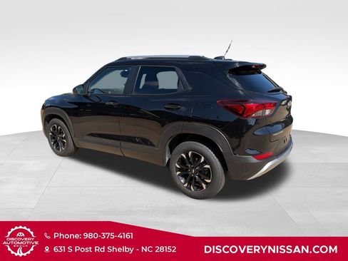 Used 2023 Chevrolet TrailBlazer LT w/ Convenience Package FWD image 8