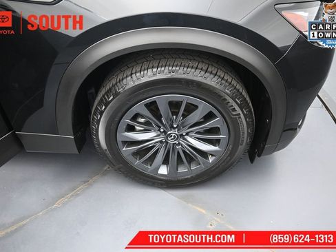 Used 2025 MAZDA CX-70 3.3 Turbo w/ Preferred Package AWD/4WD image 34