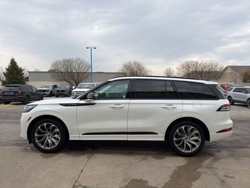 New 2026 Lincoln Aviator AWD image 9