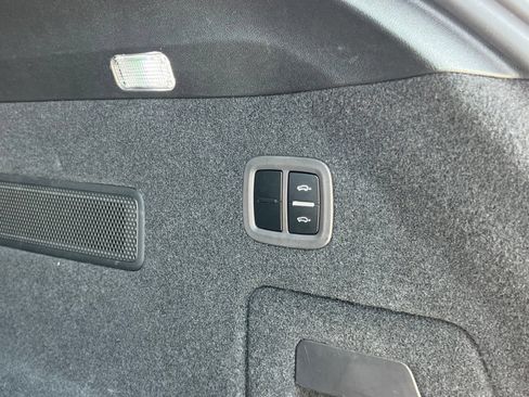Certified 2024 Porsche Cayenne Coupe AWD/4WD image 21