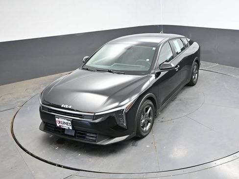 Used 2025 Kia K4 FWD image 24