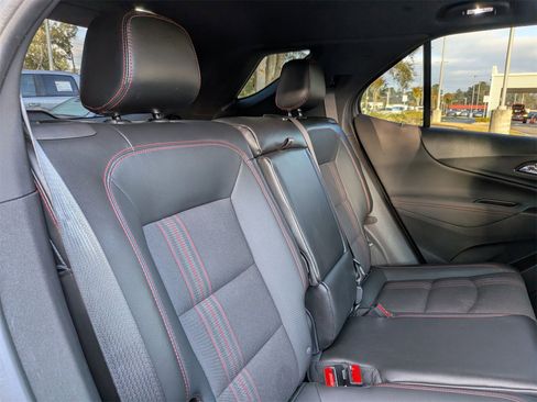 Used 2022 Chevrolet Equinox RS image 33