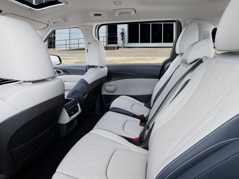 New 2026 Kia Carnival SX w/ SX Dark Edition Package image 18