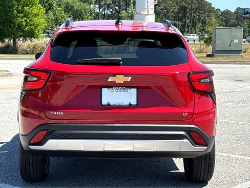 New 2026 Chevrolet Trax LT FWD image 17