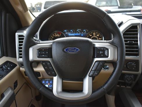 Used 2016 Ford F150 Lariat image 14