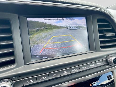 Used 2020 Hyundai Elantra SEL FWD image 24