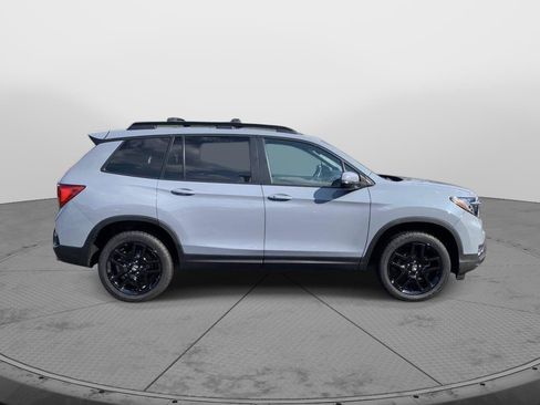 Certified 2025 Honda Passport EX-L image 2