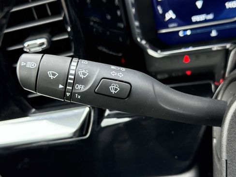 Used 2024 Chevrolet Silverado 1500 LT image 8