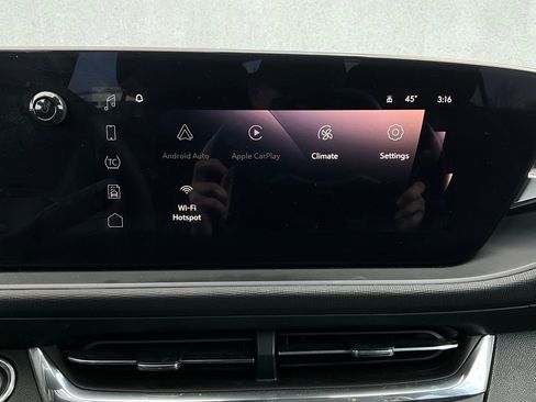 Used 2025 Buick Envista Preferred image 28