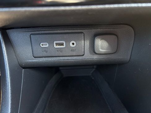 Used 2021 Buick Encore GX Select image 31