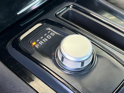 Used 2019 Chrysler 300 S RWD image 17