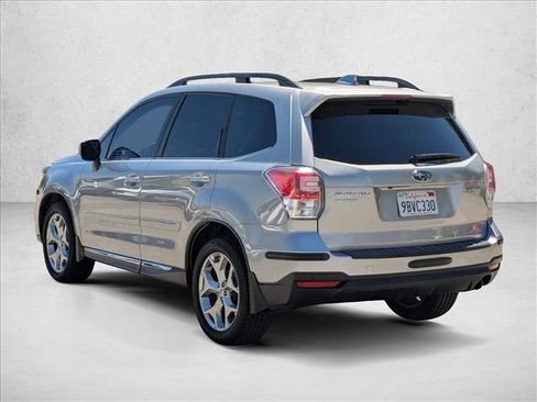Used 2018 Subaru Forester 2.5i Touring AWD/4WD image 8