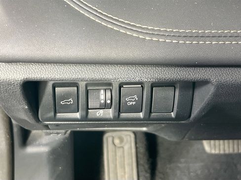 Used 2022 Subaru Outback Limited image 10