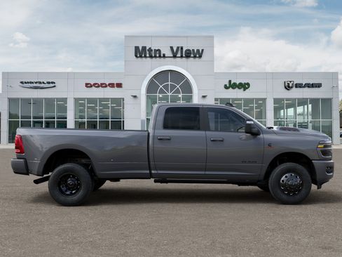 New 2026 RAM 3500 Laramie AWD/4WD image 21