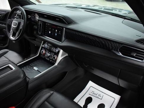 Used 2023 GMC Yukon Denali image 37