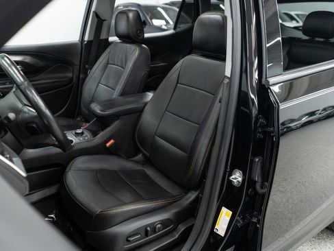 Used 2020 GMC Terrain SLT w/ Preferred Package image 9