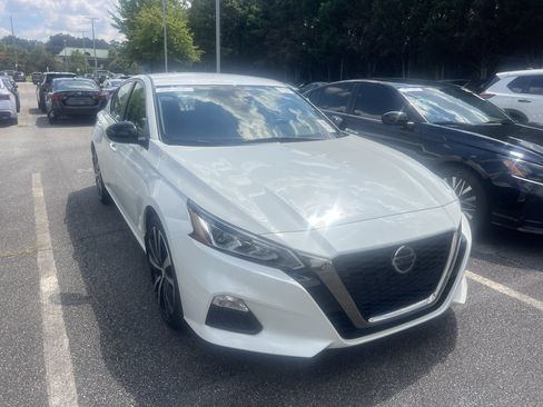 Certified 2021 Nissan Altima 2.5 SR FWD image 6
