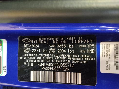 Used 2025 Hyundai Elantra Sport FWD image 33