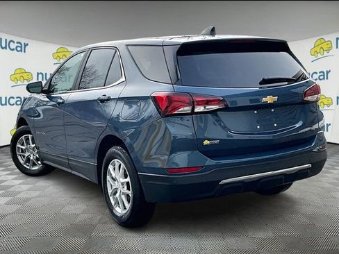 Used 2024 Chevrolet Equinox LT image 2