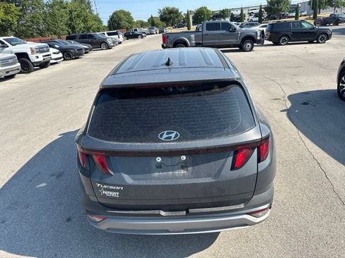 Used 2026 Hyundai Tucson SE FWD image 16