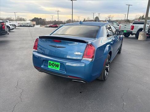 Used 2023 Chrysler 300 Touring w/ Sport Appearance Package image 8