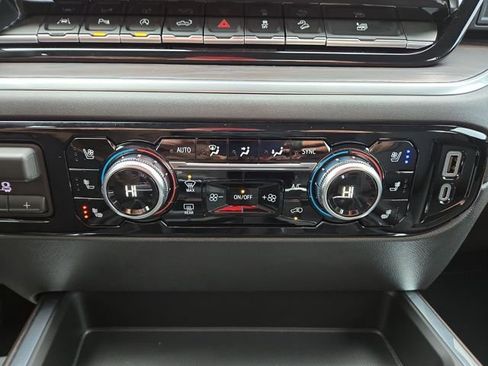 New 2026 GMC Sierra 1500 SLT w/ SLT Convenience Package image 24