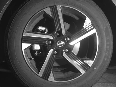 Used 2025 Nissan Sentra SV FWD image 12