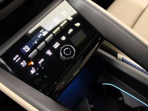 New 2025 Porsche Macan 4S Electric image 14