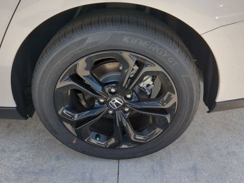 New 2025 Honda Accord SE image 12