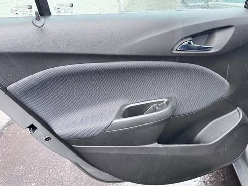 Used 2018 Chevrolet Cruze LT image 11