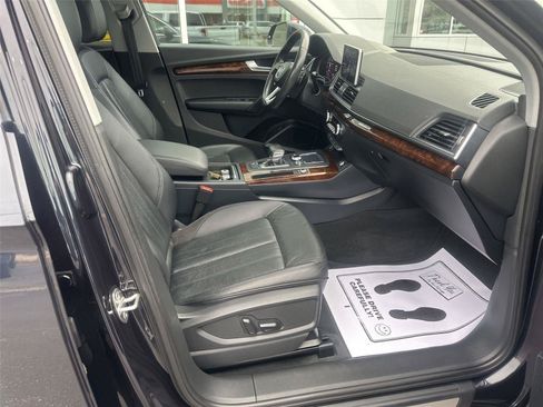 Used 2018 Audi Q5 2.0T Premium Plus w/ Premium Plus Package AWD/4WD image 9