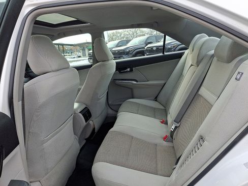 Used 2012 Toyota Camry XLE image 9