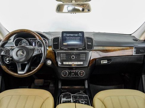 Used 2018 Mercedes-Benz GLS 450 4MATIC image 11