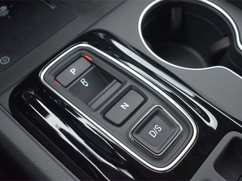 New 2025 Honda Pilot Touring image 15