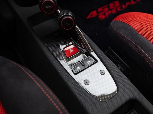 Used 2014 Ferrari 458 Speciale Coupe RWD image 68
