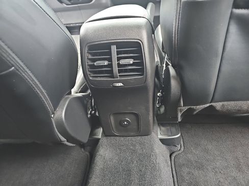 Used 2024 Ford Escape ST-Line image 15