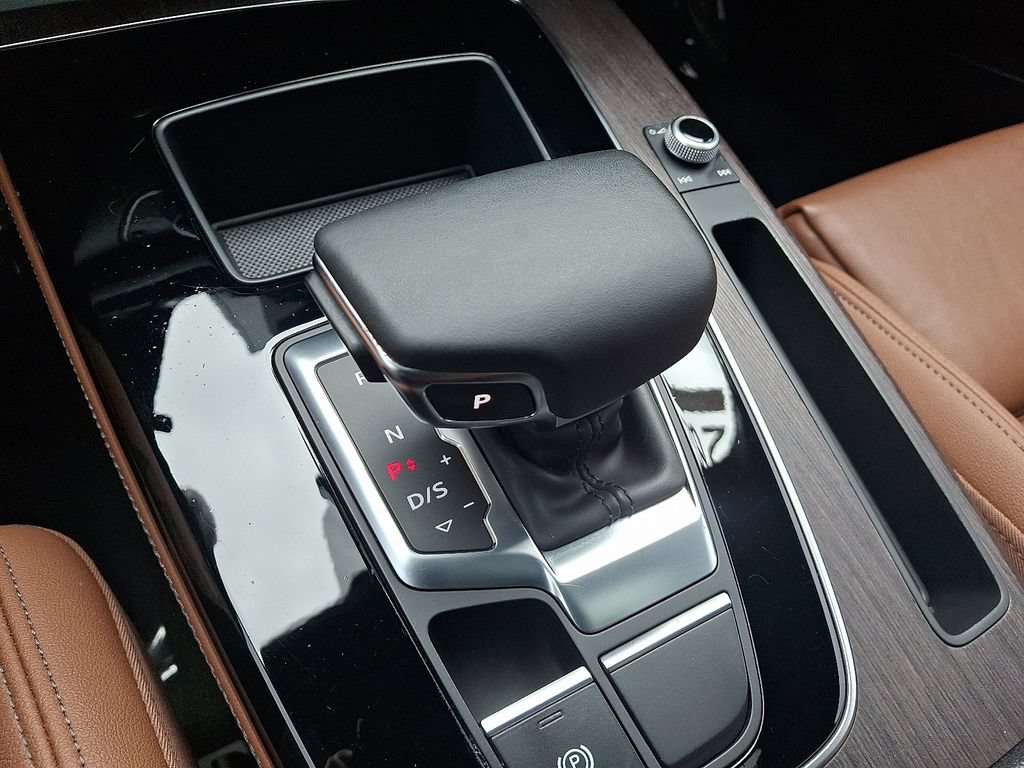 Certified 2023 Audi Q5 2.0T Premium Plus w/ Premium Plus Package AWD/4WD image 16