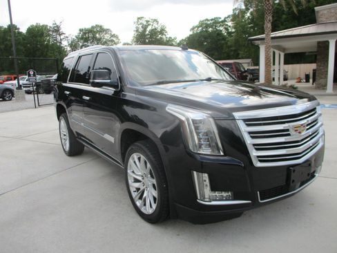 Used 2016 Cadillac Escalade Platinum image 12