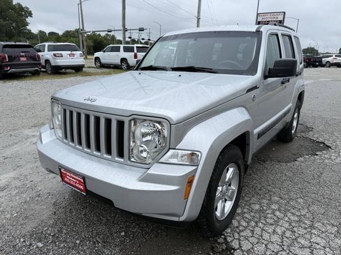 Used 2011 Jeep Liberty Sport w/ Popular Equipment Group AWD/4WD image 7