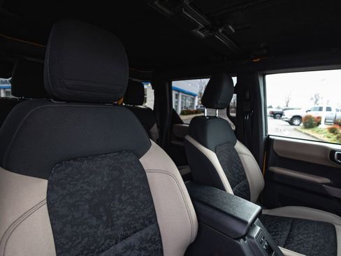 Used 2021 Ford Bronco Wildtrak image 36