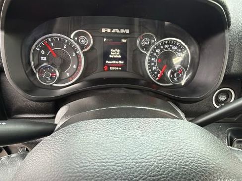 Used 2024 RAM 2500 Big Horn AWD/4WD image 21