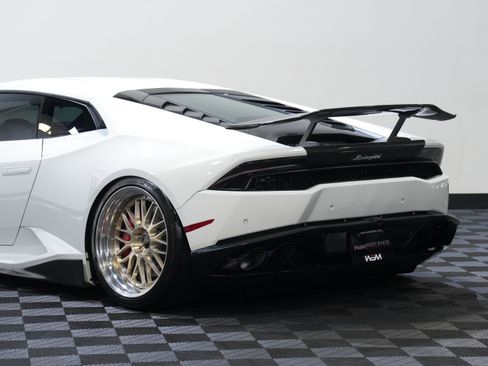 Used 2018 Lamborghini Huracan LP 610-4 AWD/4WD image 17