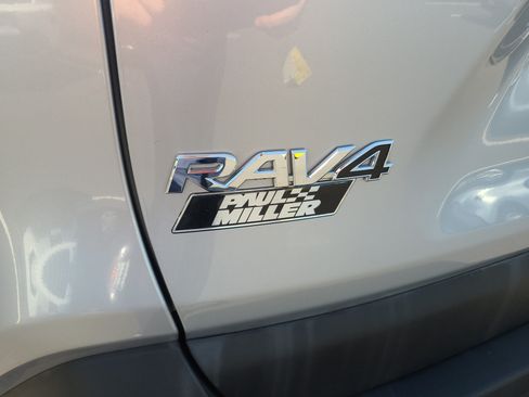 Certified 2024 Toyota RAV4 LE AWD/4WD image 28
