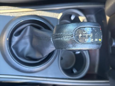 Used 2019 MINI Cooper Countryman w/ Premium Package image 31