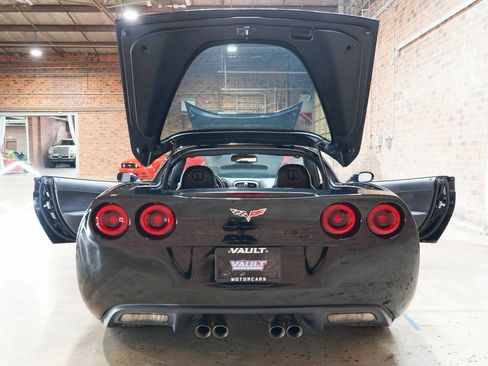 Used 2007 Chevrolet Corvette Coupe w/ Preferred Equipment Group RWD image 27