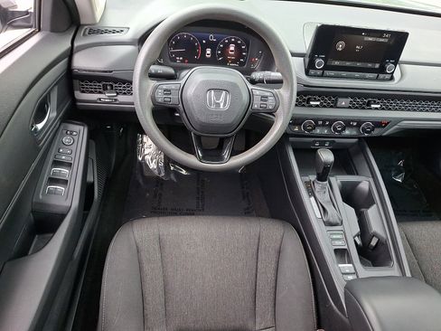 Used 2023 Honda Accord EX image 11