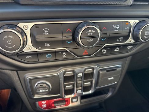 Used 2022 Jeep Wrangler Unlimited Rubicon 4xe w/ Safety Group image 23